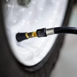 Rogue Fitness Rogue Ball Pump -Rogue Fitness Shop AD0135 WEB2 xveqxw