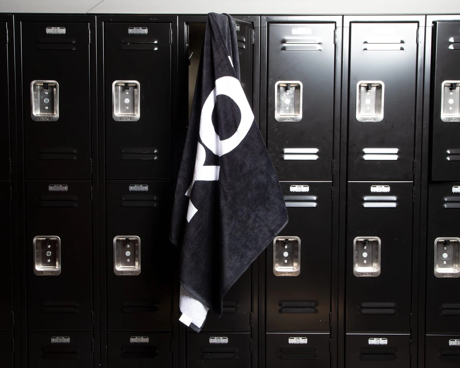 Rogue Fitness Rogue Beach Towel 5 Rogue Fitness Rogue Beach Towel - Image 3