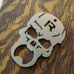 Rogue Fitness Rogue Skull Bottle Opener -Rogue Fitness Shop RA1507 WEB1 hbfzkr